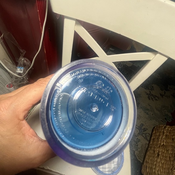 💃Starbucks Venti Holographic Unicorn Dome 2023 Summer Tumbler 24 oz (no straw) - Picture 4 of 5